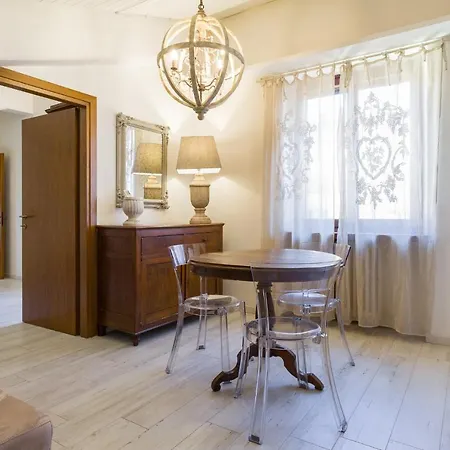 La Voce Della Luna Apartment